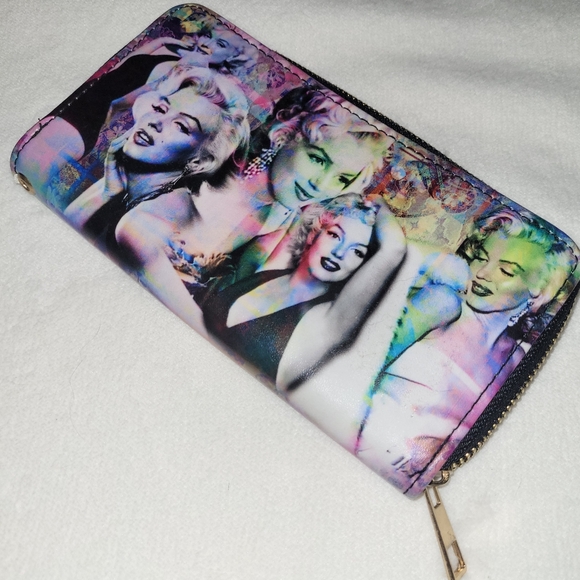 Marilyn Monroe Wallet - Picture 8 of 9